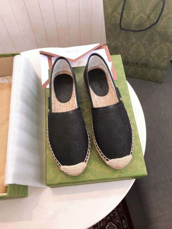 women flat shoes, size 35-41, with box ,  SS60-611-616