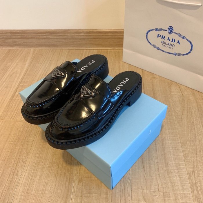 women flat shoes, size 35-40, with box ,  SS60-708-709