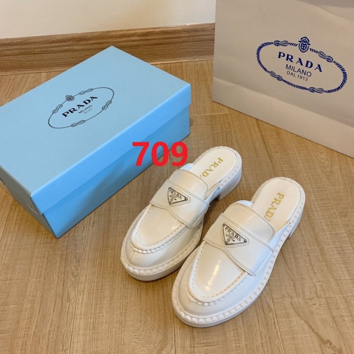 women flat shoes, size 35-40, with box ,  SS60-708-709