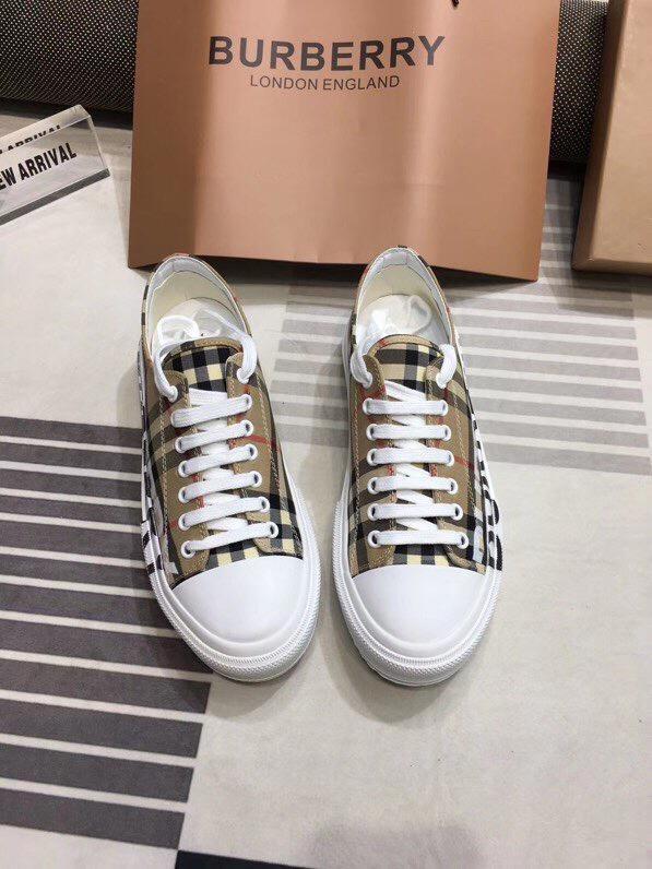 women flat sneakers shoes, size 35-40, with box , SS70-743