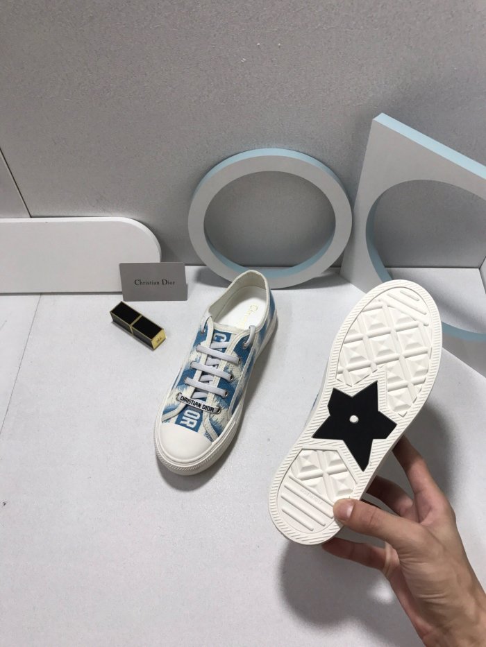Women flat sneakers shoes, size 35-40, with box,  SS80-133-142