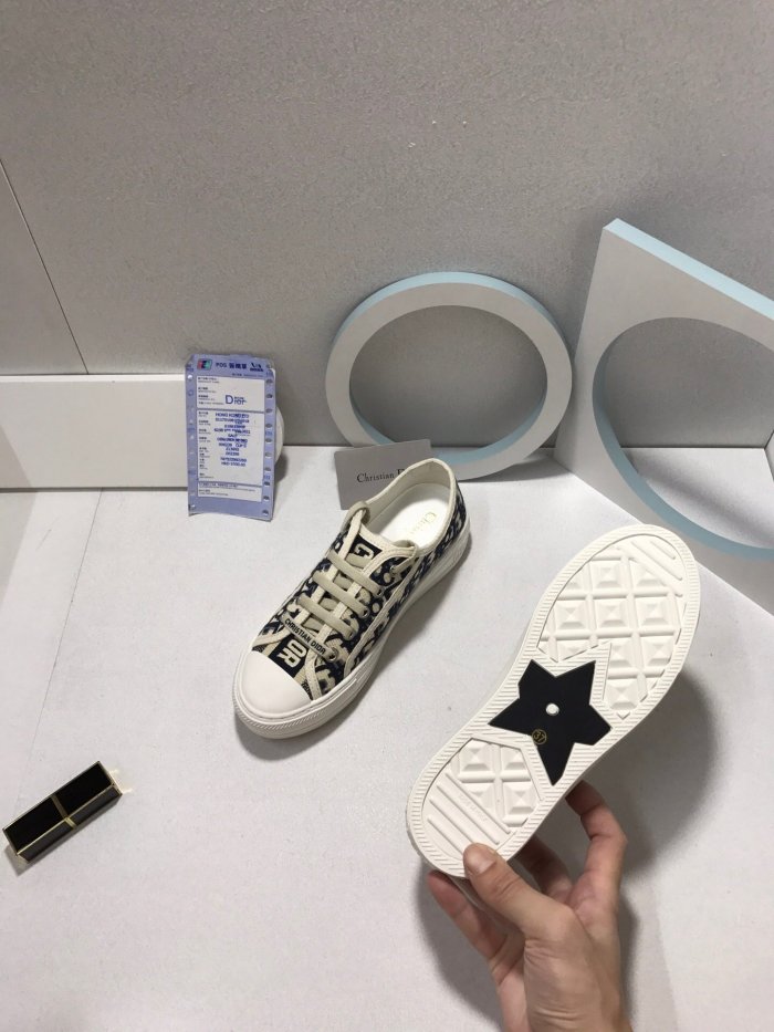 Women flat sneakers shoes, size 35-40, with box,  SS80-133-142