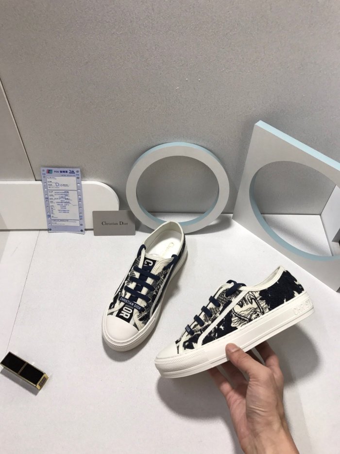 Women flat sneakers shoes, size 35-40, with box,  SS80-133-142