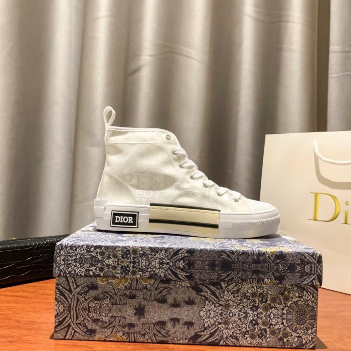 women and men boot shoes, size 35-44,  with box, SS80-149-153