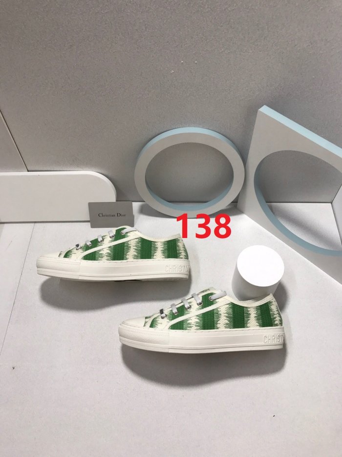 Women flat sneakers shoes, size 35-40, with box,  SS80-133-142