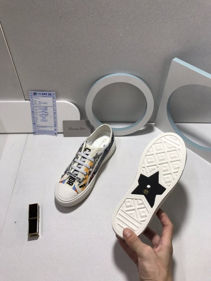 Women flat sneakers shoes, size 35-40, with box,  SS80-133-142