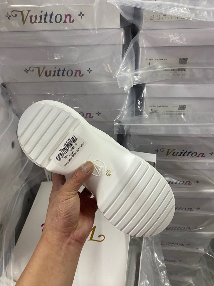 women sneakers shoes, size 35-41,  with box, SS98-138-146