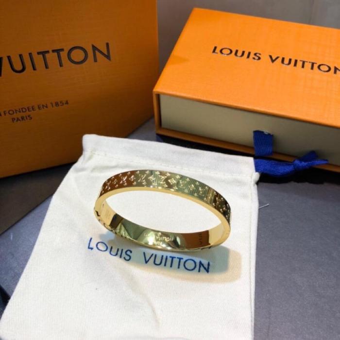 bracelet bangle cuff monogram jewelry ,with box,  J25