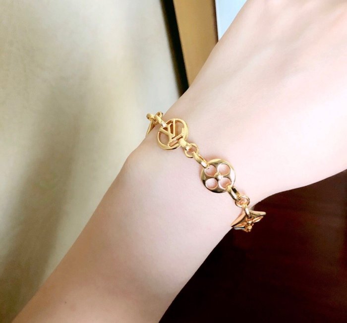 bracelet jewelry ,with box,  J25