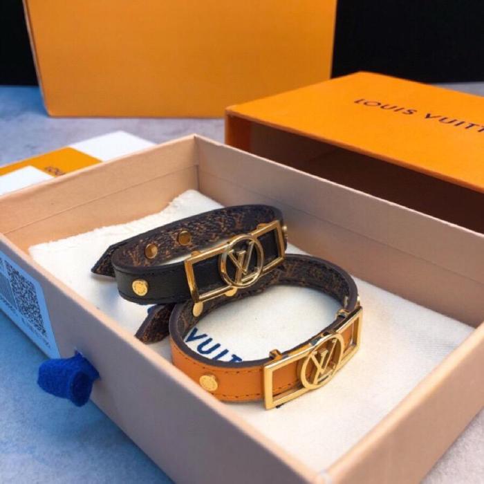 blacelet bangle  jewelry ,with box,  J25