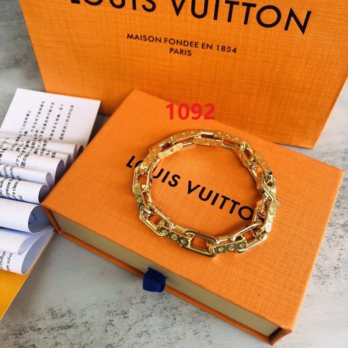 bracelet jewelry ,with box,  J25