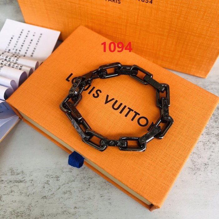bracelet jewelry ,with box,  J25