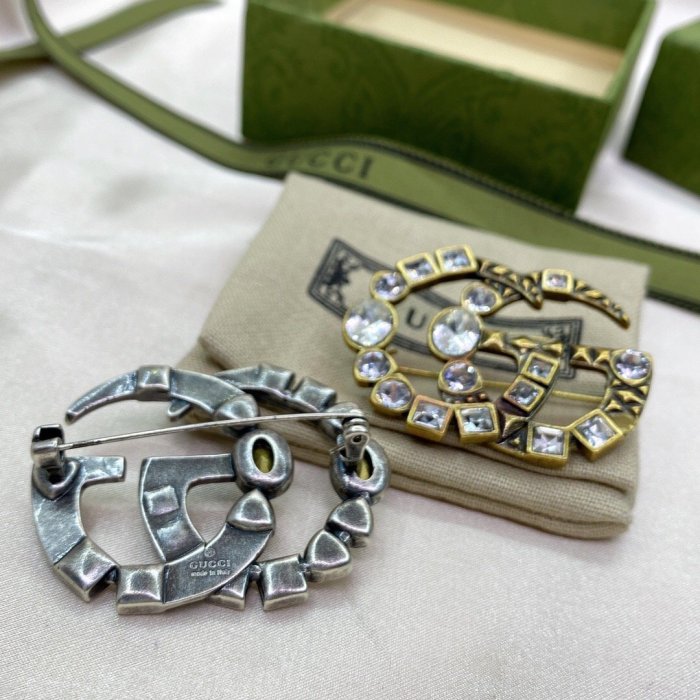 brooch jewelry ,with box,  J25