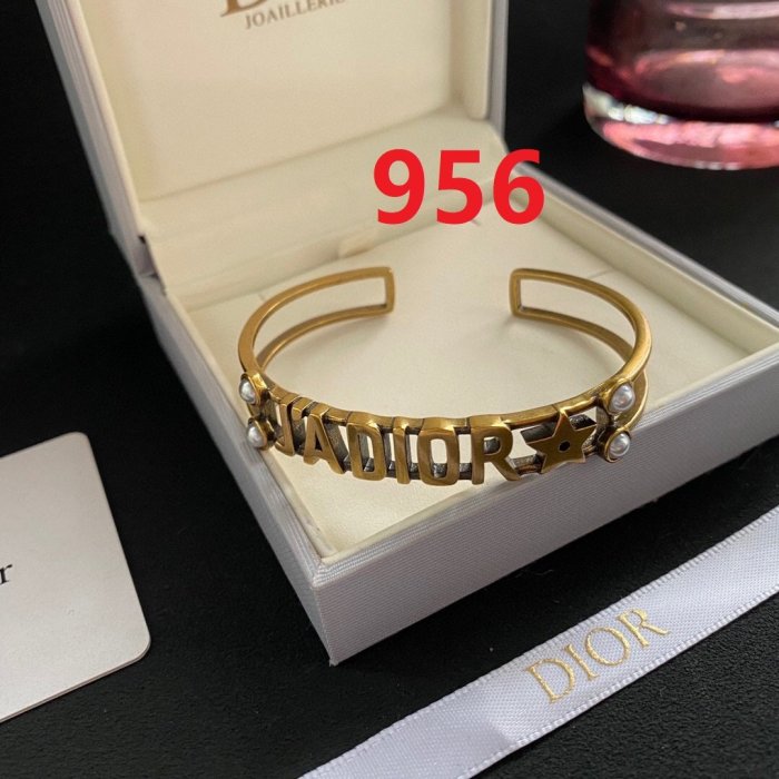 bracelet bangle cuff jewelry ,with box,  J25-956