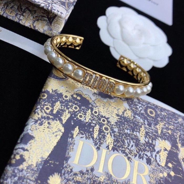 bracelet bangle cuff jewelry ,with box,  J25-859