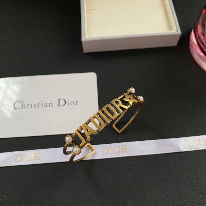bracelet bangle cuff jewelry ,with box,  J25-956