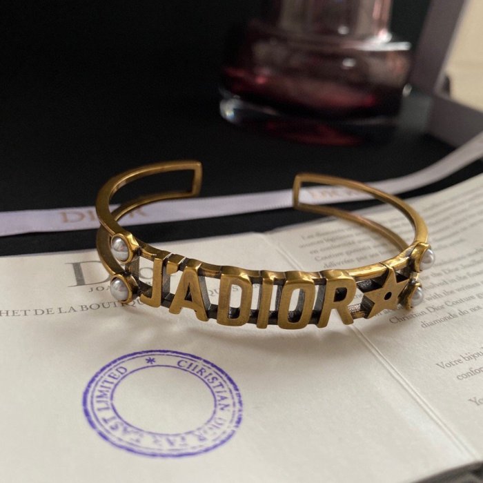 bracelet bangle cuff jewelry ,with box,  J25-956