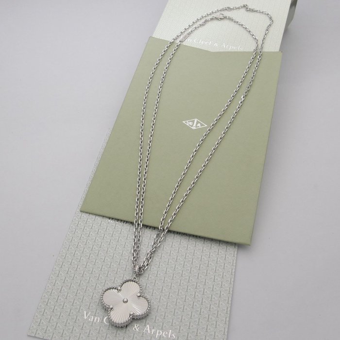 necklace  jewelry ,with box,  J25