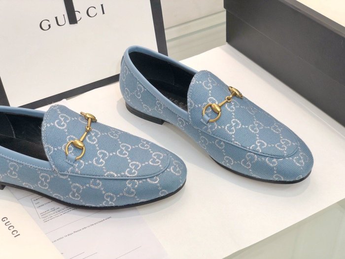 flat shoes  size 35-44, with box, SS60-775
