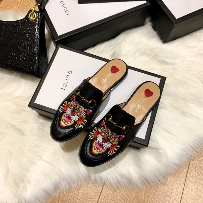flat sandals slippers shoes size 35-44, with box, SS60-771
