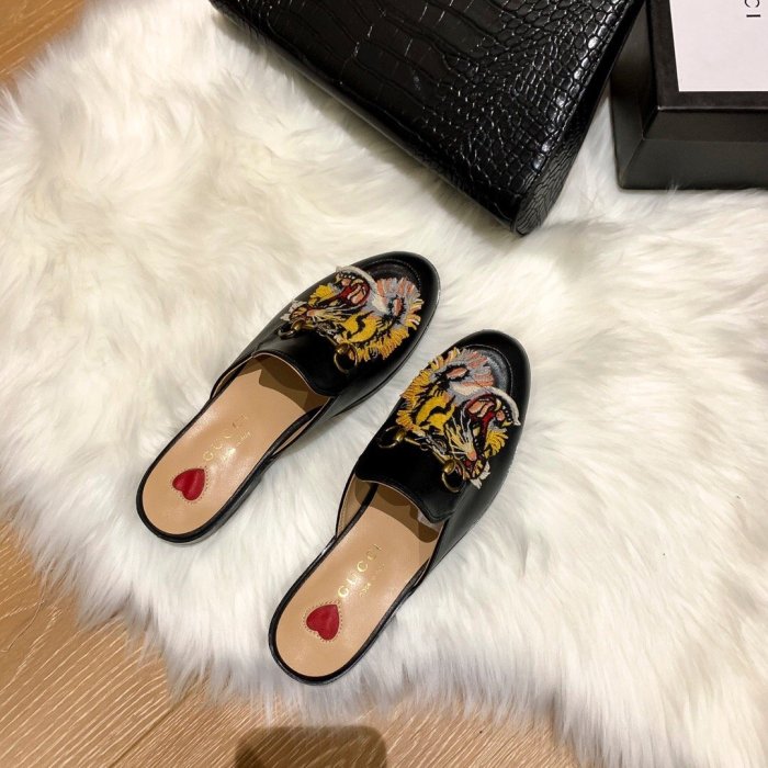 flat sandals slippers shoes  size 35-44,with box, SS60-772
