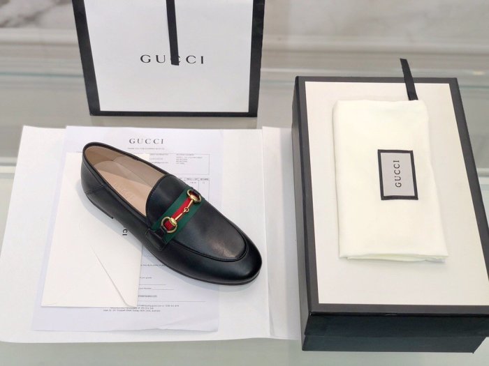 flat shoes  size 35-44,with box, SS60-784