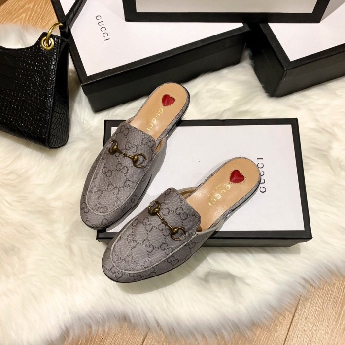 flat sandals slippers shoes  size 35-44,with box, SS60-770