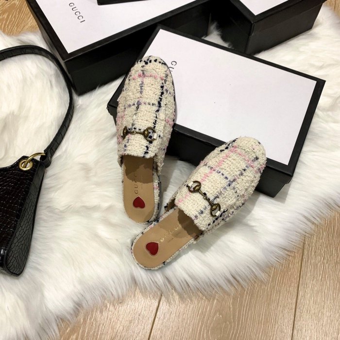 flat sandals slippers shoes  size 35-44,with box, SS60-769