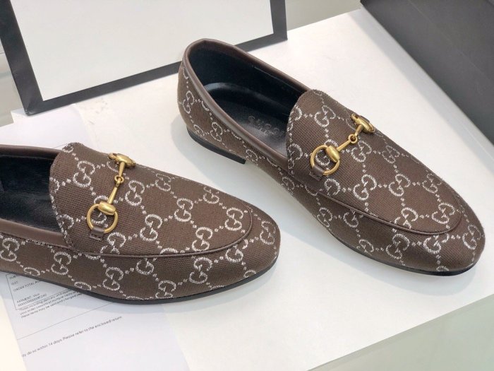 flat shoes  size 35-44,with box, SS60-778