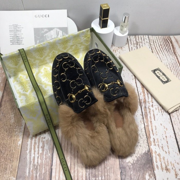 flat fur shoes, size 35-44, with box, SS70-809