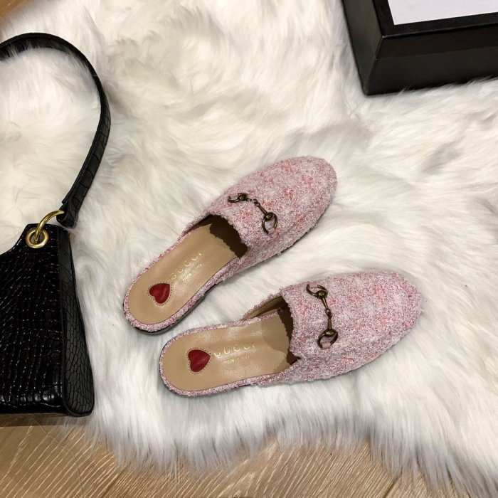 flat sandals slippers shoes  size 35-44, with box, SS60-764
