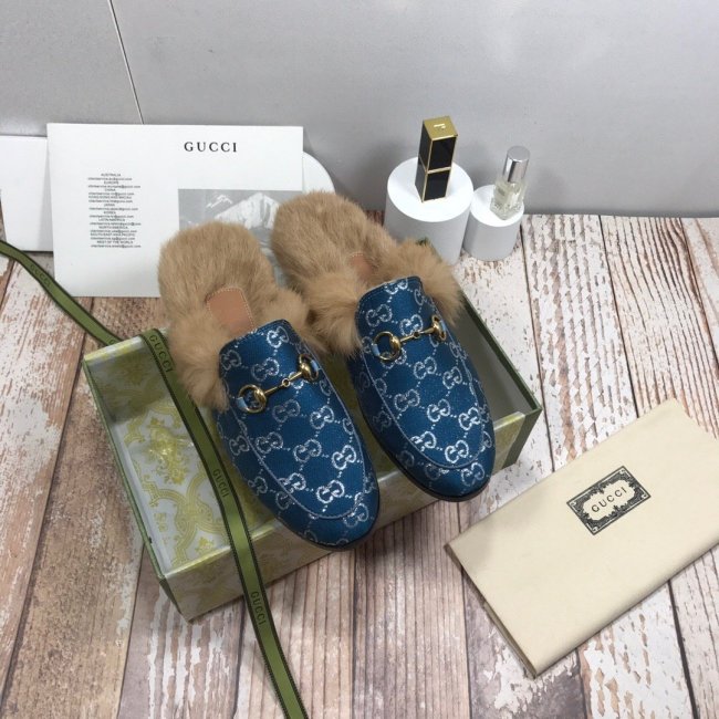 flat fur shoes, size 35-44, with box, SS70-807