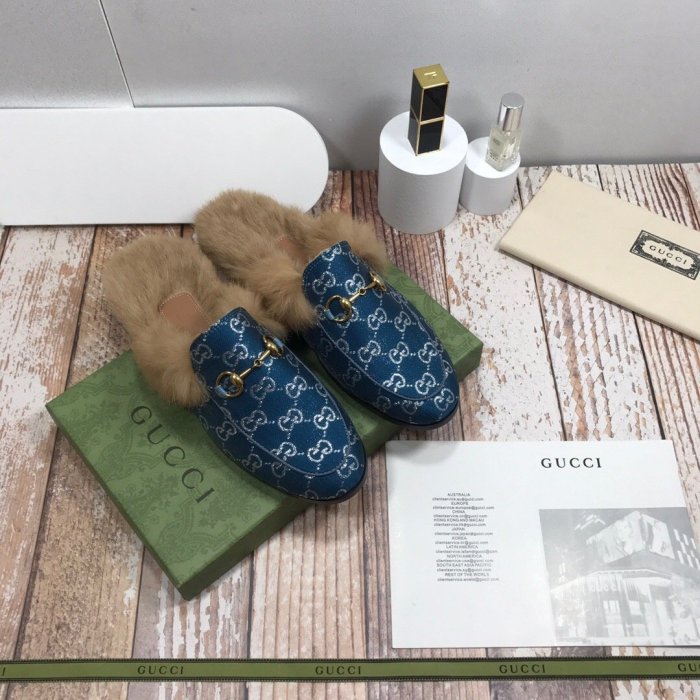 flat fur shoes, size 35-44, with box, SS70-807