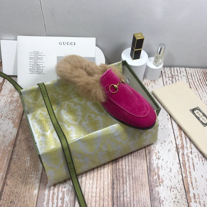 flat fur shoes, size 35-44, with box, SS70-810