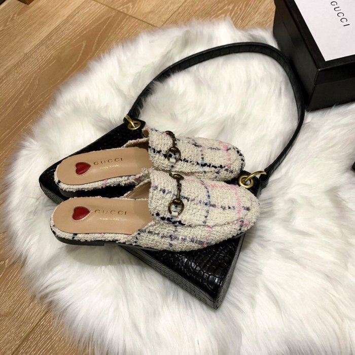 flat sandals slippers shoes  size 35-44,with box, SS60-769