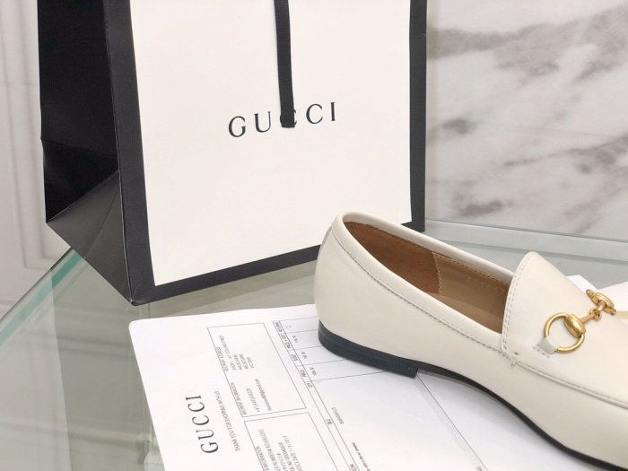 flat shoes  size 35-44, with box, SS60-783