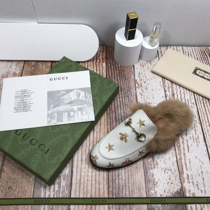 flat fur shoes, size 35-44, with box, SS70-814