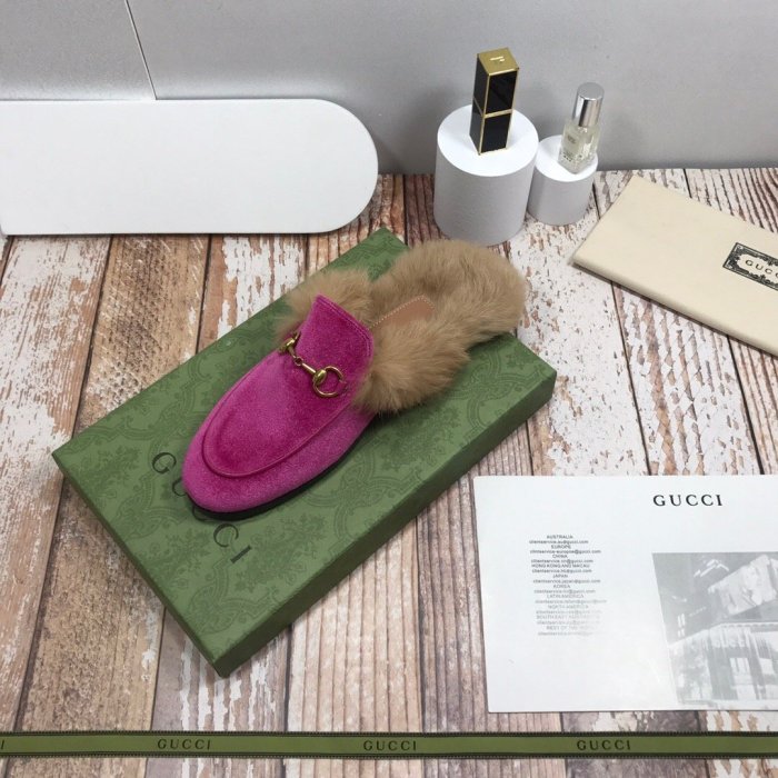 flat fur shoes, size 35-44, with box, SS70-810