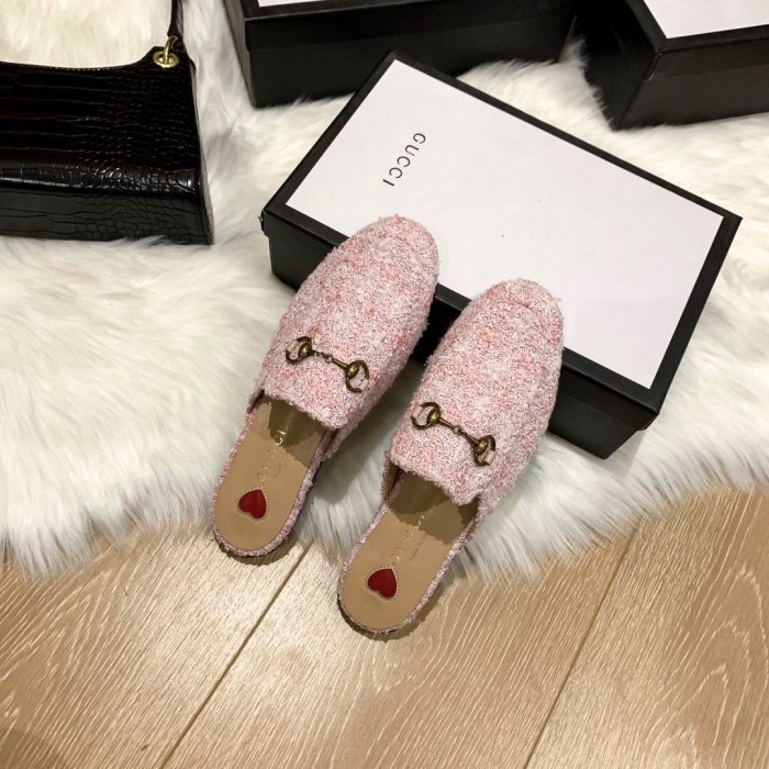 flat sandals slippers shoes  size 35-44, with box, SS60-764