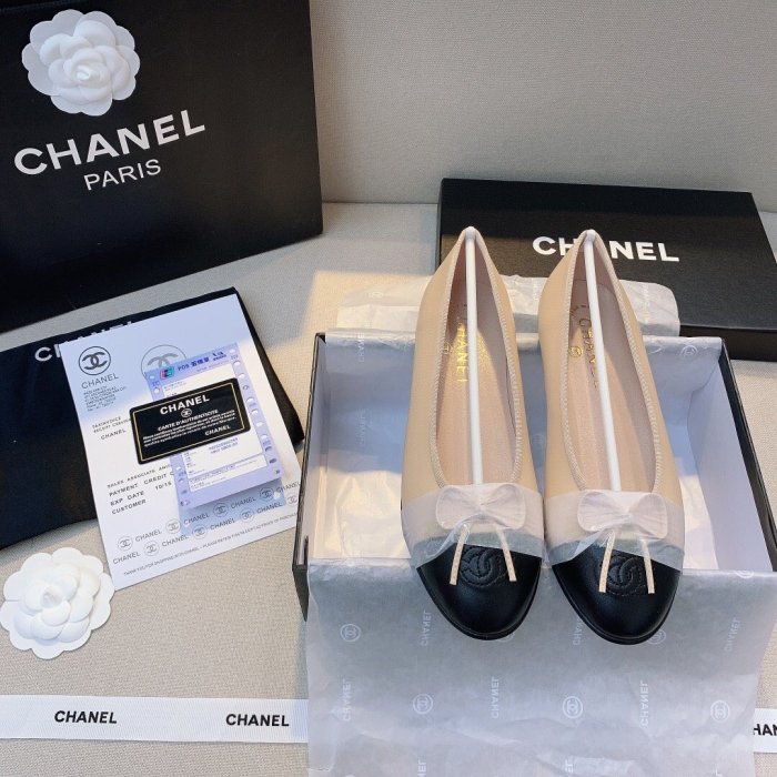 women flat ballet shoes, size 35-42,  with box, SS50-772