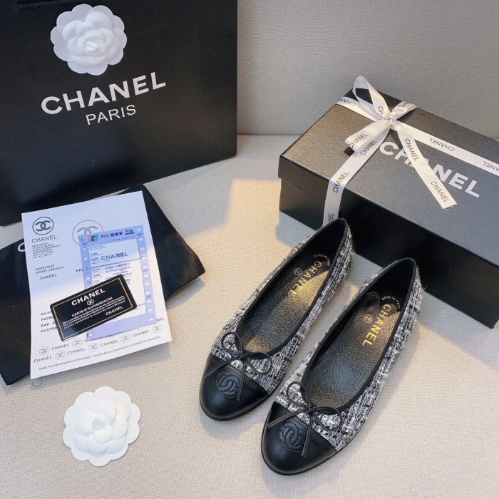 women flat ballet shoes, size 35-42,  with box, SS50-786