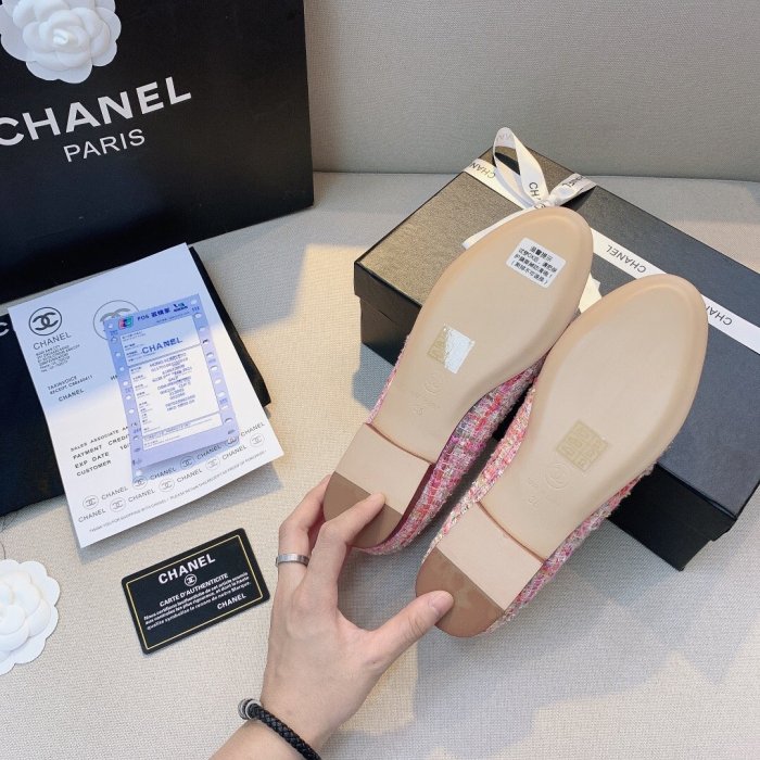 women flat ballet shoes, size 35-42,  with box, SS50-788