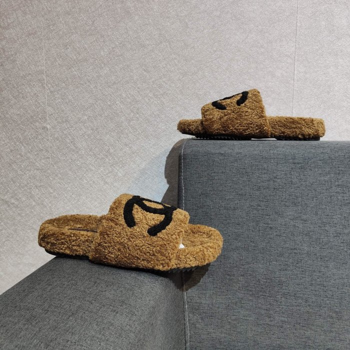 women spliier shoes, with box, size 34-41; SS50-790