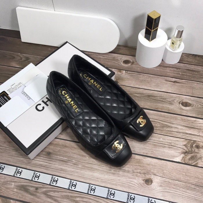 Women flat shoes, size 35-40, with box, SS60-975-976