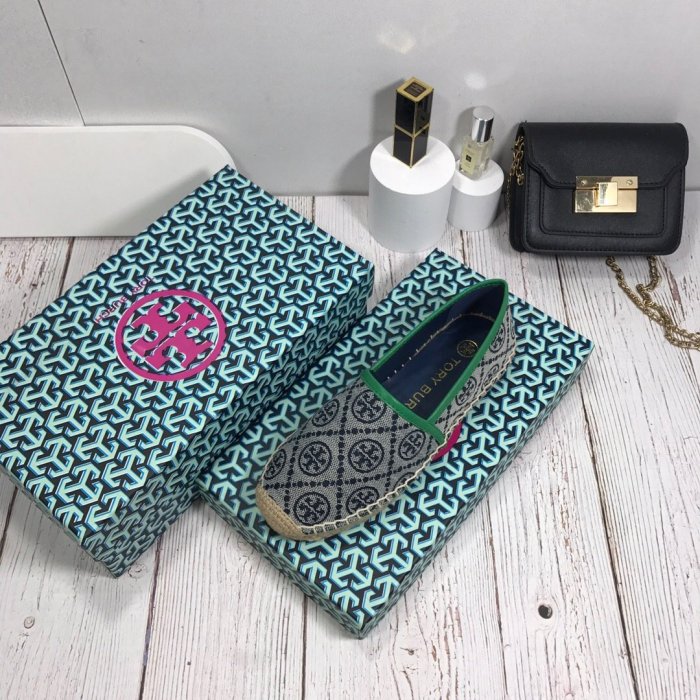 Women flat shoes, size 35-40, with box, SS60-991-993