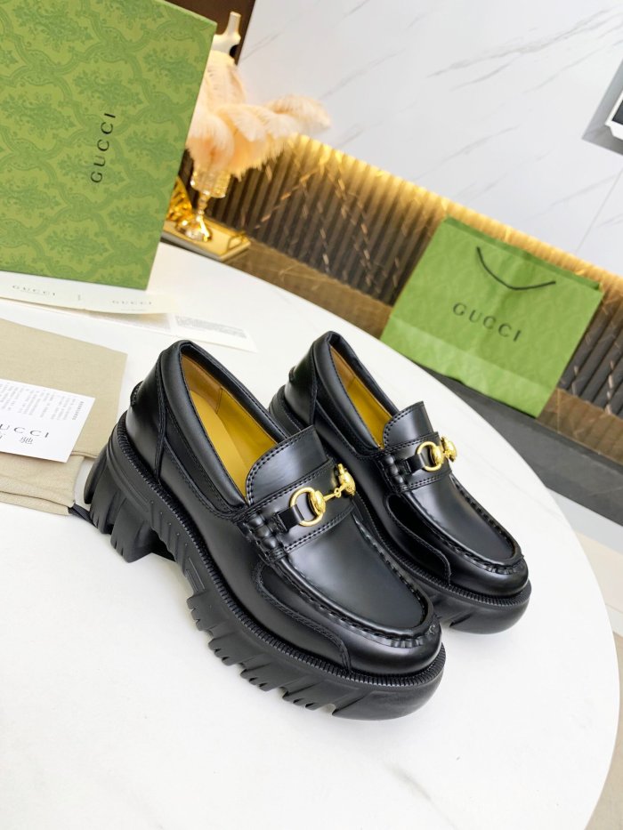 women flat shoes, size 35-41, with box , SS70-924-926