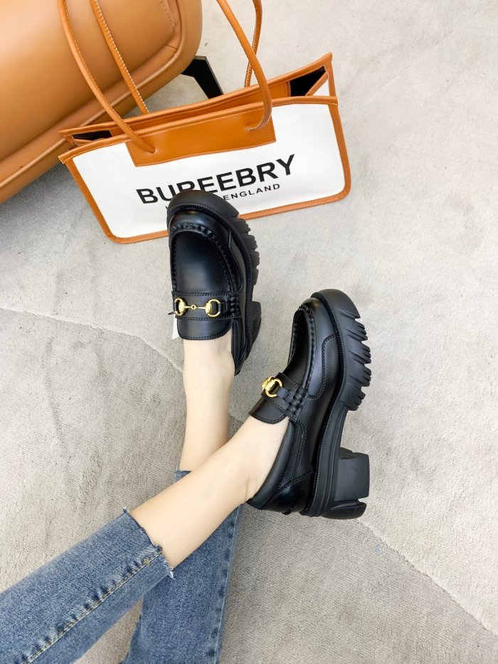 women flat shoes, size 35-41, with box , SS70-924-926