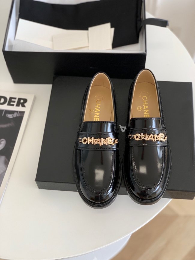 Women flat shoes, size 35-40, with box , SS70-1007