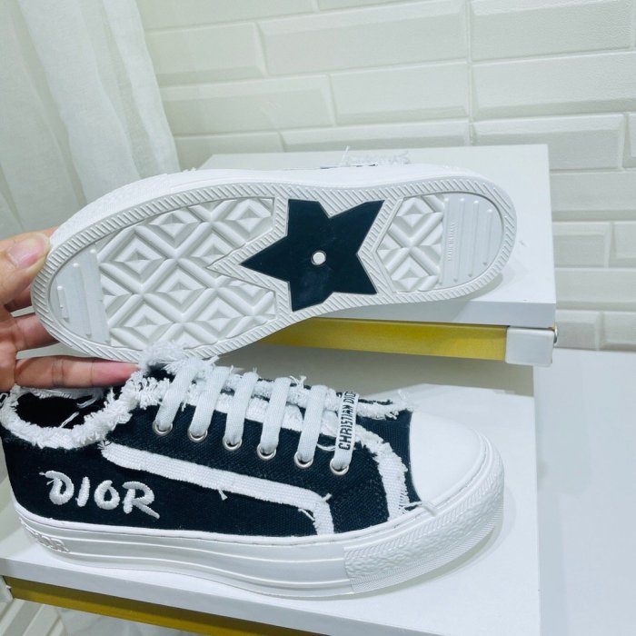Women flat shoes, size 35-42, with box , SS70-990-993