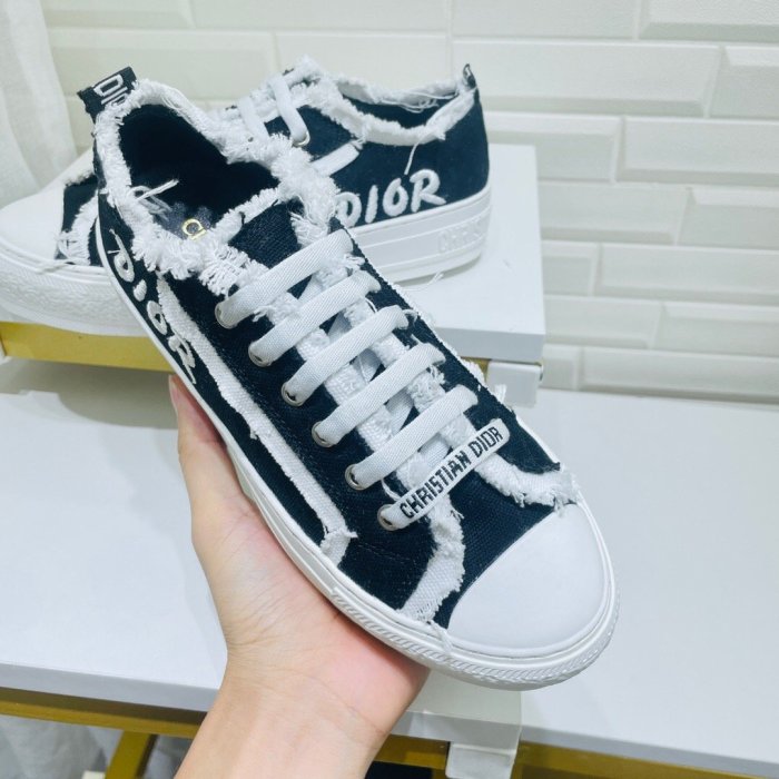 Women flat shoes, size 35-42, with box , SS70-990-993